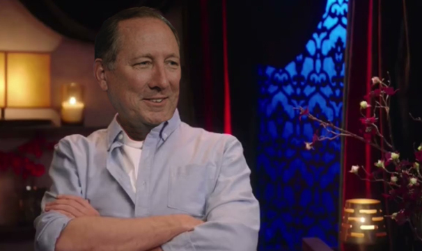 - Botafogo va financer l'OL.
- Et qui financera Botafogo ?
- L’OL.
- Avec quel argent ?
- Celui de Botafogo.
- Prêté par l’OL ?
- Oui. Par Botafogo.