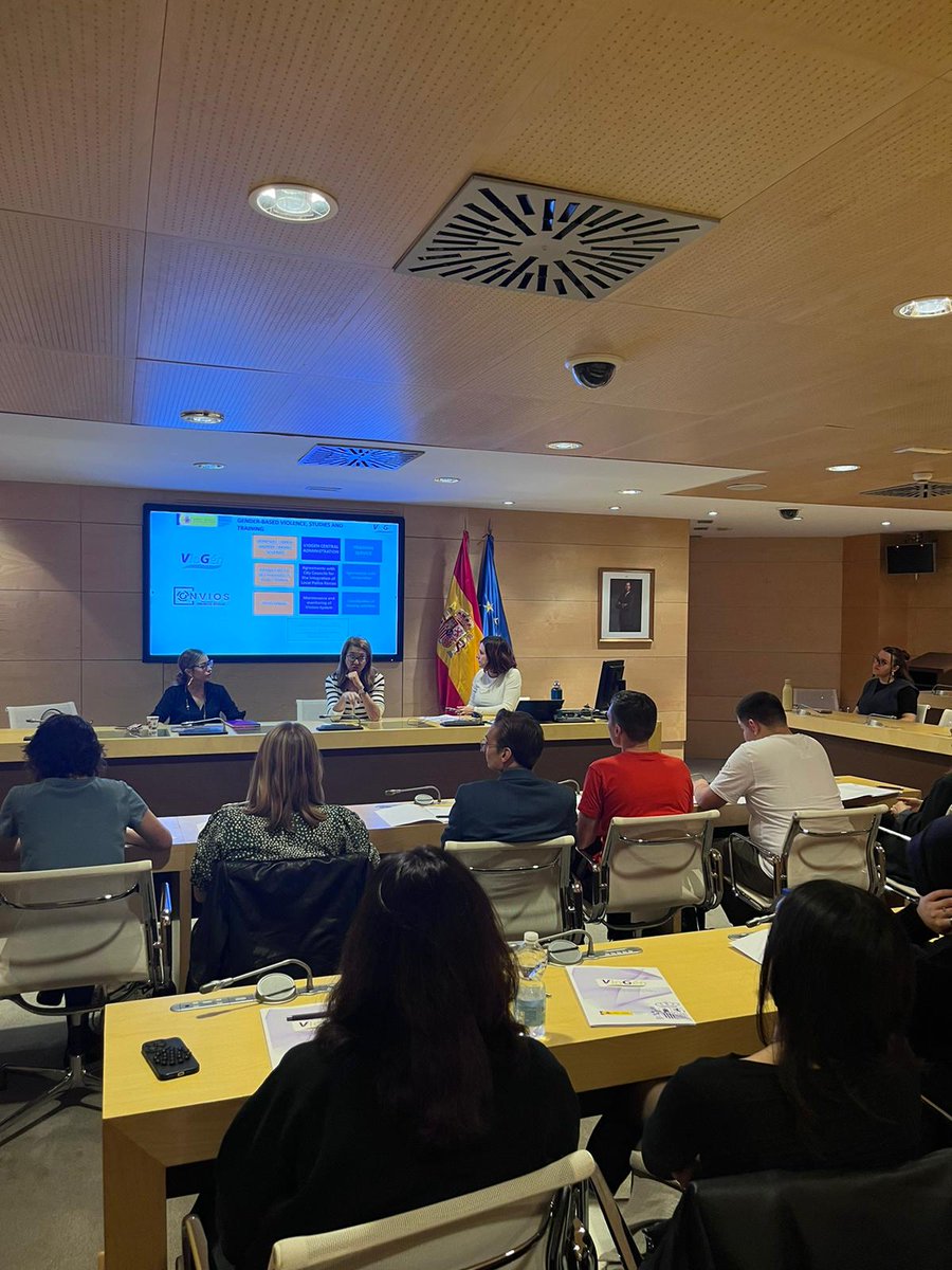 EUCPNspain's tweet photo. @EUCPN
Visit of a group of German students studying the Viogen Protocol algorithm, within the EUCPN Spain network, welcome and we hope it has been very productive, all for the prevention of crime, our motto. https://t.co/ug2BcWzE4b