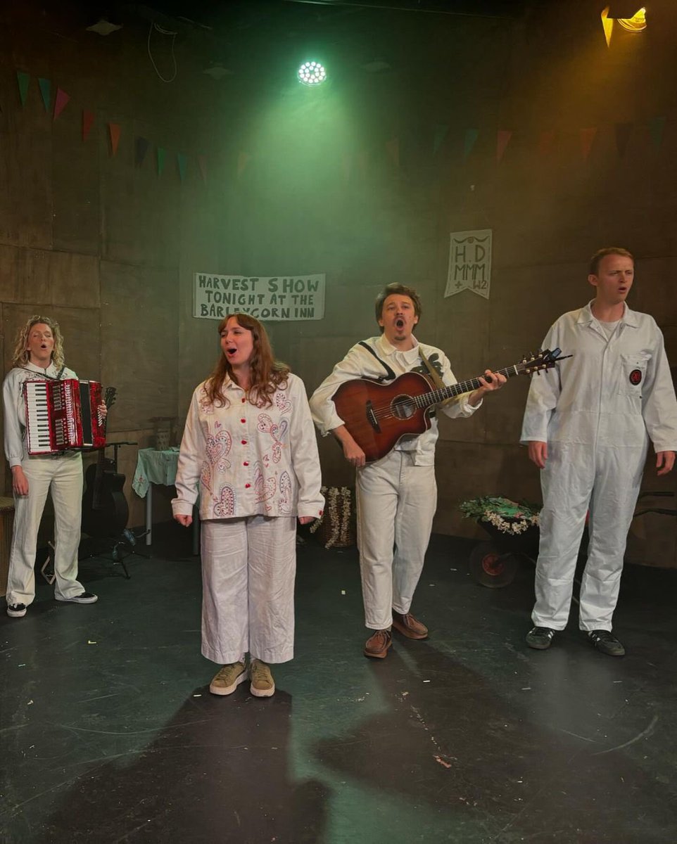 riddle_stick's tweet photo. Photos from our work-in-progress performances of Barleycorn at The Wardrobe Theatre back in September 🌾🍺🐟
(We’re brewing up plans for more Barleycorn in 2025!) https://t.co/i6dv734E4J