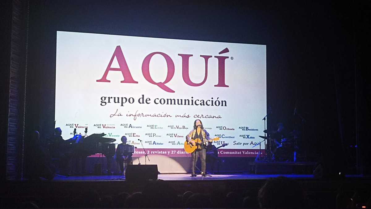 david_rubio7's tweet photo. Ayer estuve en la gala que AQUÍ Medios de Comunicación celebramos en el Gran Teatro de #Elche, dedicada al Misteri

#AquiYUnicos https://t.co/PdzIDCxBYT