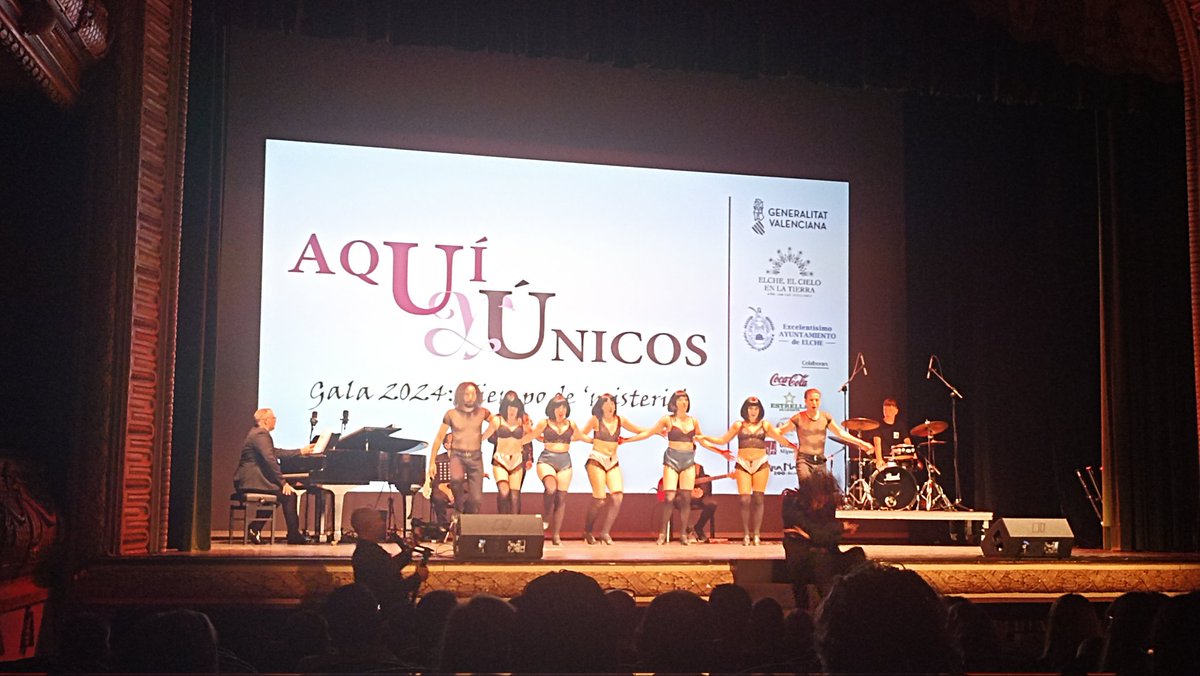 david_rubio7's tweet photo. Ayer estuve en la gala que AQUÍ Medios de Comunicación celebramos en el Gran Teatro de #Elche, dedicada al Misteri

#AquiYUnicos https://t.co/PdzIDCxBYT