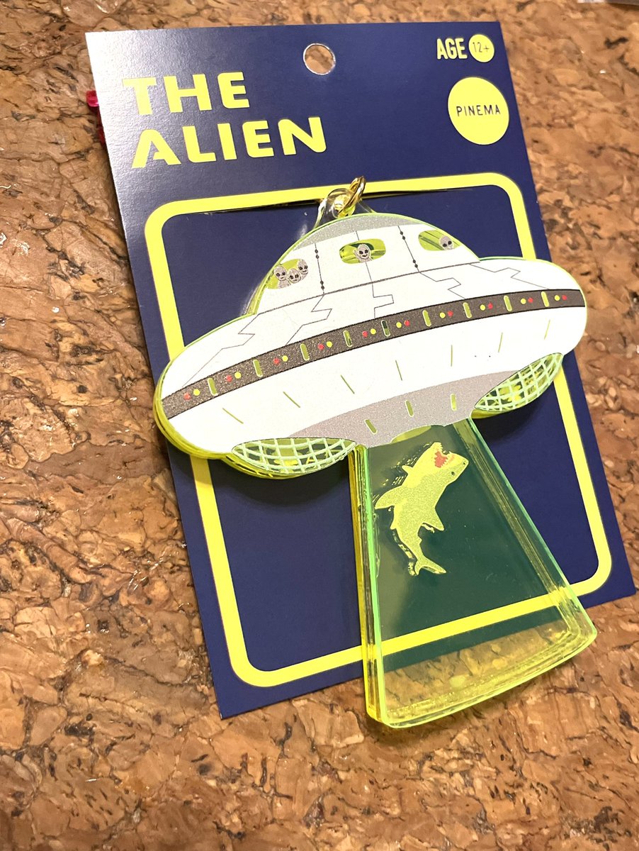PINEMA5's tweet photo. キャトられキーホルダーに牛やらサメやらを完全に吸い込むギミックを搭載🛸🐄🦈
🎥ブースNO: M-49、M-50
🎬出展日:11月16日-17日(両日)
#デザフェス60
#デザフェス60リツイート
@designfesta https://t.co/H4amuApZYu