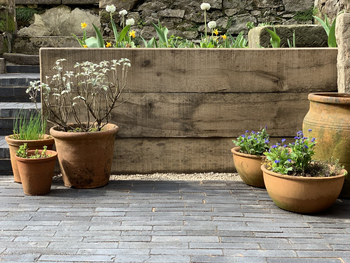 sourcebooksgld's tweet photo. We’re thrilled to welcome
@KetleyBrickas an Affiliated Business Partner of the @The_SGD   and new member of the Garden Sourcebook. For more information visit https://t.co/7kn9cGH3J4 https://t.co/kZHNGakhJH