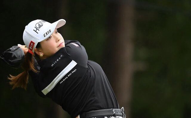 hamstrings0012's tweet photo. 第43回大王製紙エリエールレディスオープン
2日目終了　ー3(39T)
しっかり予選通過！
残り2日
がんばれ！未有プロ
全力応援！

#後藤未有
#後藤未有推し
#テンフィンガー
#大東建託
#HONMA
#ANGEL
#SRIXON https://t.co/nn5sqKf8rH