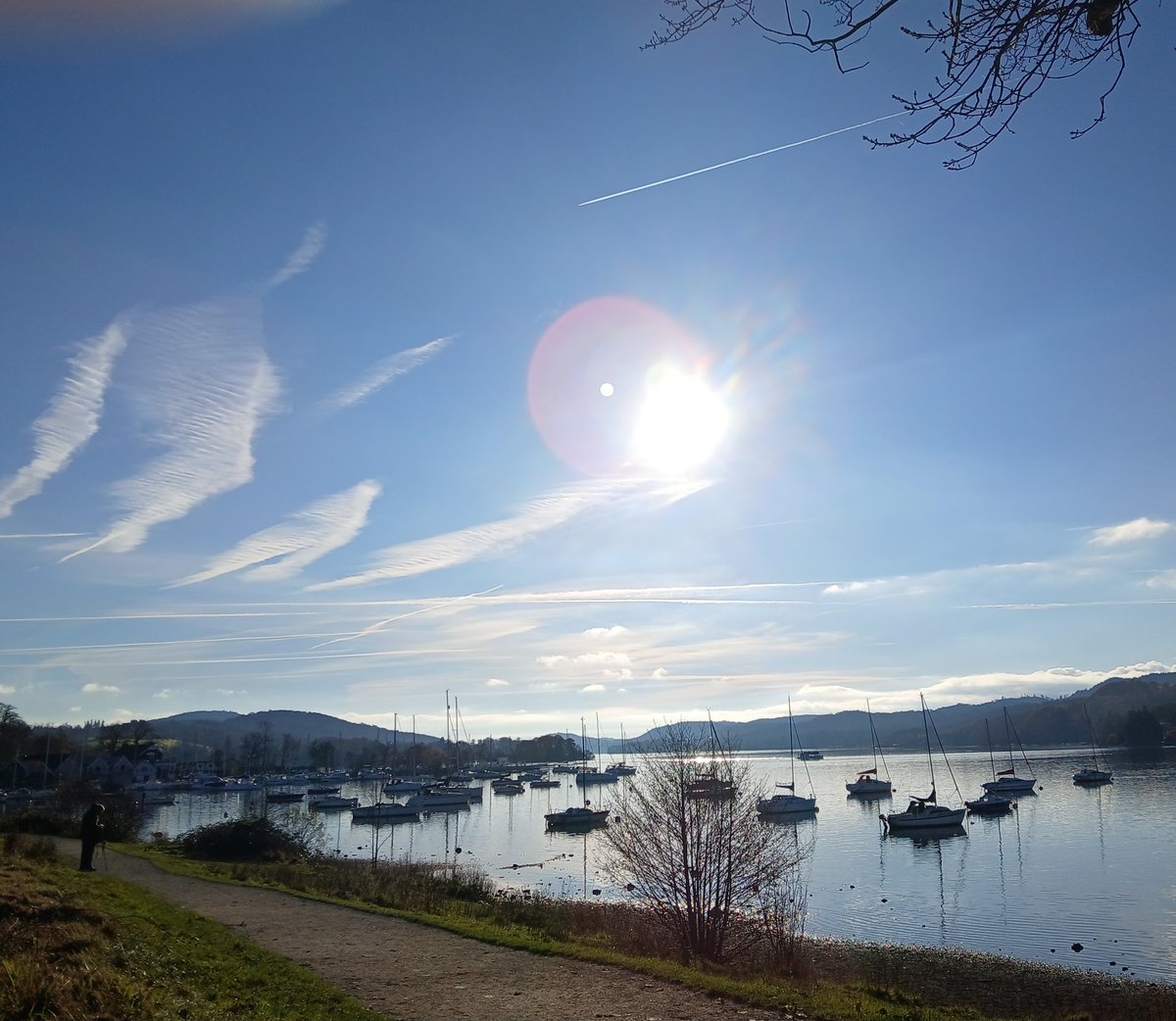 ConcernedOfUK's tweet image. This has to stop! Windermere 14/11/24 
#BanGeoEngineeringUK #WakeUpBritain #NoSunNoLife