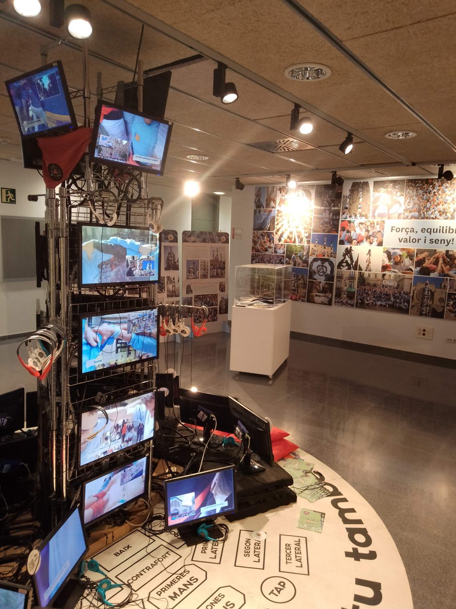 El Castelloscopi dels @bandarres orgullosament forma part de la exposició "Castellers del Poble Sec: 25 anys fent cultura en el barri." Ens podreu trobar al <a href="/ccalbareda/">Centre Cultural Albareda</a> (C/Albareda 22-24) fins el 28 de novembre. Ens veiem!!