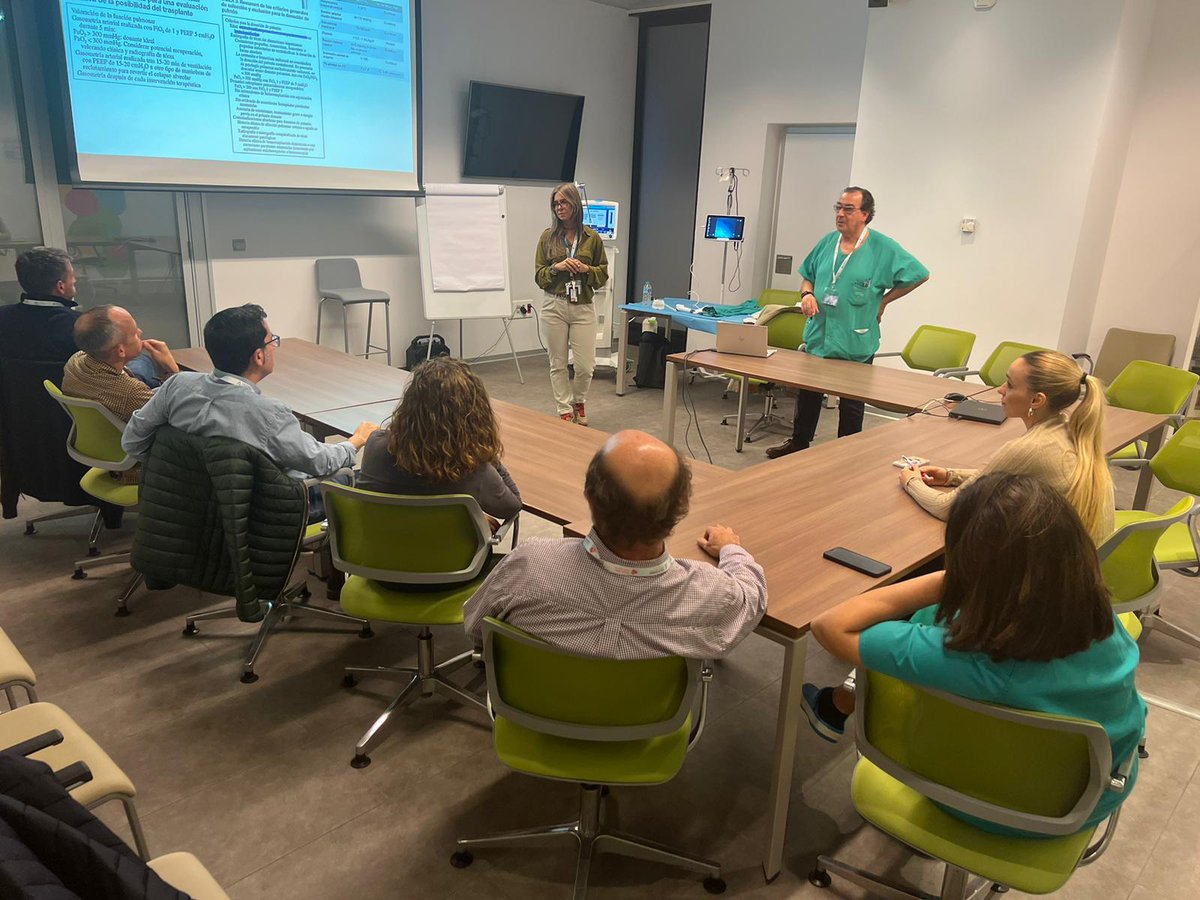 👩‍⚕️👨‍⚕️ Una treintena de profesionales (intensivistas, cirujanos torácicos, enfermería, neumólogos...) procedentes de diferentes puntos de España han ampliado y actualizado sus conocimientos en donación y trasplante pulmonar en las jornadas formativas que hemos celebrado en @imibic