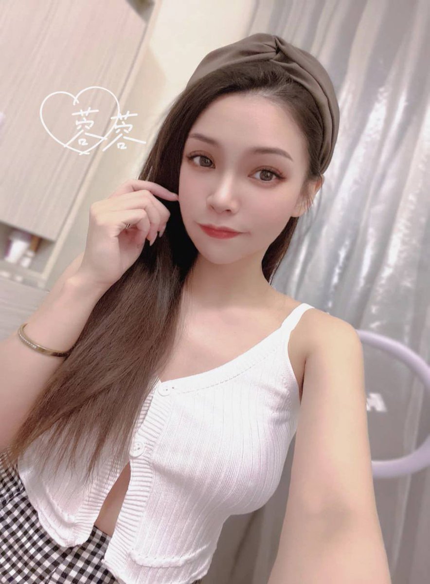 誠徵色狼 ！誰可以單手解扣

留言讓我看看有多少大色狼愛小隻馬🤭
#被限流ㄌ