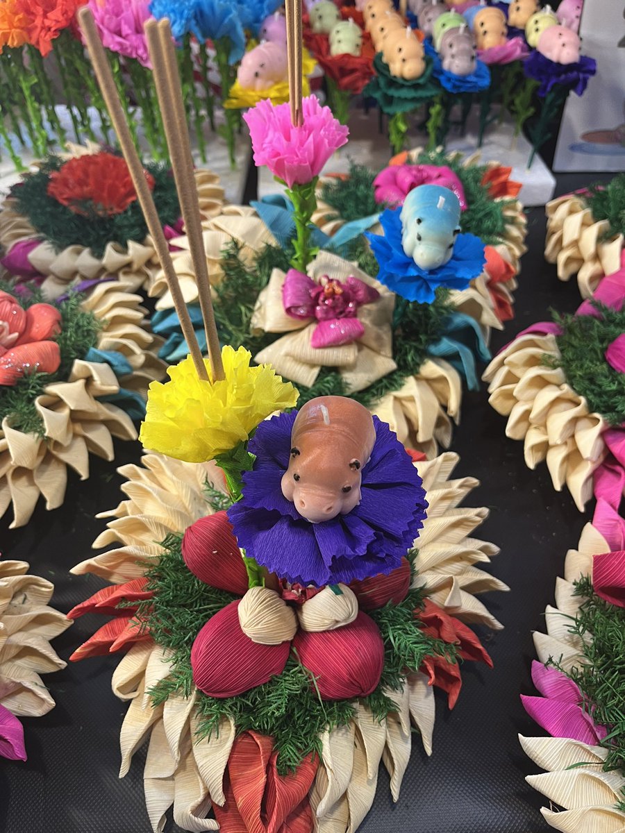 HemmerPatrick's tweet photo. The Embassy of Luxembourg wishes a happy #LoyKrathongDay to all the people of Thailand https://t.co/o5KB4sijbZ