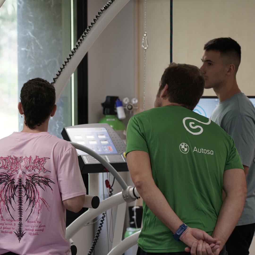 🍎💪 Esta semana, los alumnos del Máster en Nutrición y Dietética para la Práctica Deportiva realizaron prácticas presenciales en nuestros laboratorios de fisiología del ejercicio, rendimiento deportivo y tecnología culinaria. ¡Conectando teoría y práctica! 🌟 #Ui1 <a href="/UI1_Nutricion/">Nutrición UI1</a>