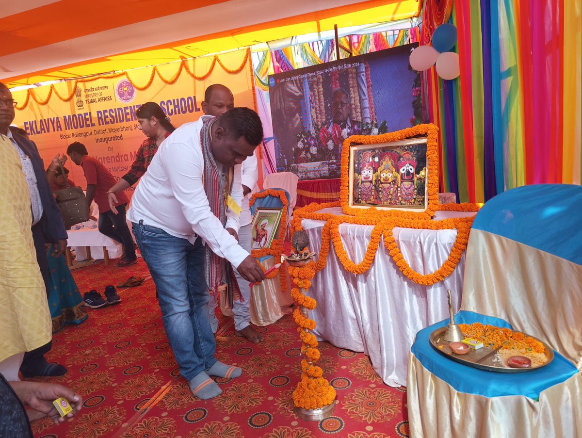 scstdevdept's tweet image. On 15th November, during Janajatiya Gourav Divas, the inaugural ceremony of EMRS, Rairangpur, took place in the esteemed presence of Hon'ble MLA, Shri Jalen Naik, Rairangpur, marks a new milestone in supporting education and uplifting tribal communities. 
 #EMRS #TribalEducation