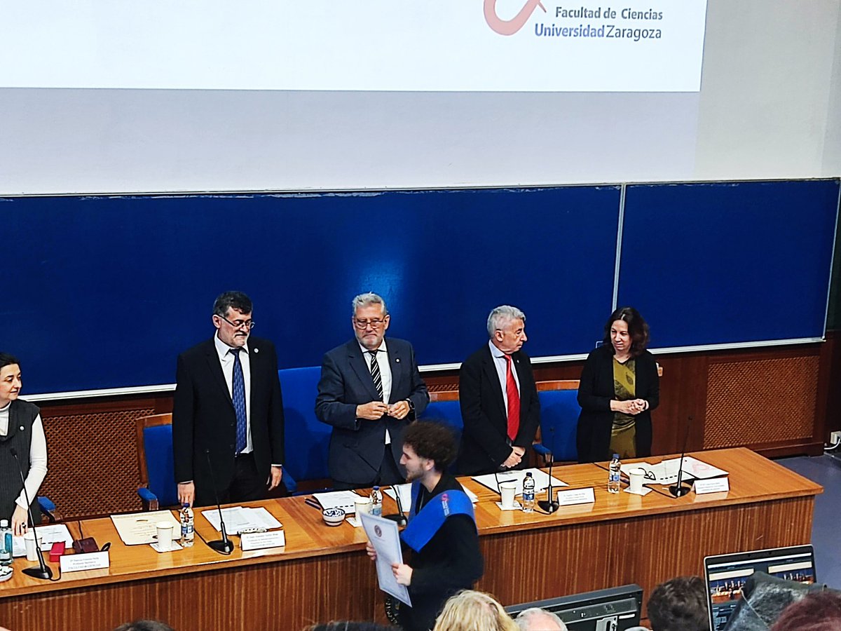Enhorabuena por el Premio Extraordinario del Máster en Física del Universo a nuestro Miguel Pardina. Bravo 👏
