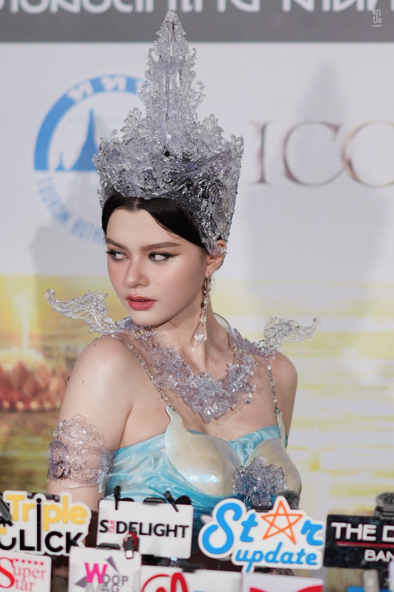 rushhour39's tweet photo. Queen B at Iconsiam

REBECCA THE NOPPAMAS QUEEN
#LoyKrathongIconSiamxBecky
#beckysangels https://t.co/g14UPRt3AS