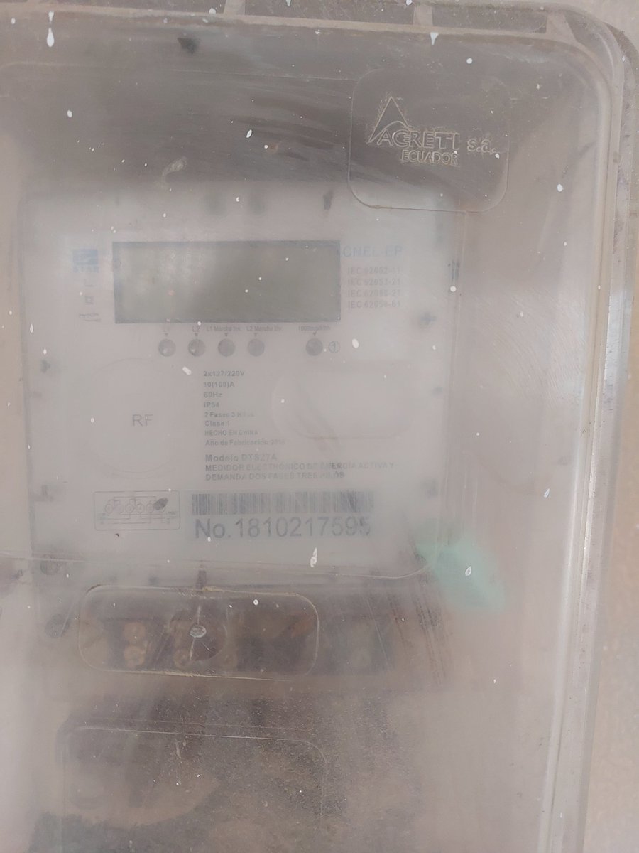 ldanny19's tweet photo. @CNEL_EP @DEFENSORIAEC  @Arturo_M13 Buenos dias, como es posible que salga una factura de consumo alto este mes con cortes mas largo, cuando hasta el medidor esta dañado por los cortes electrico.
Por favor su revisión del caso https://t.co/xfeZbaTRQi