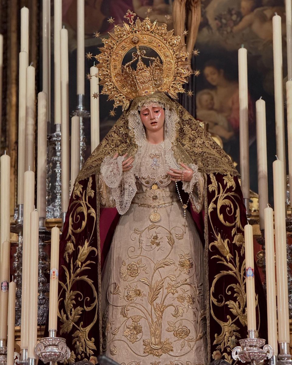 JPulgarSalgado's tweet photo. LAS VIRTUDES Y UN ADIÓS 
En esta semana la cofradía de los Estudiantes celebrará una extraordinaria con motivo de su centenario.
Fundada en 1924, la hermandad cuenta desde sus inicios con un soberbio crucificado.
¿Pero de dónde proviene la Virgen?
Atentos al hilo🪡⬇️ https://t.co/XOzbES8C3i