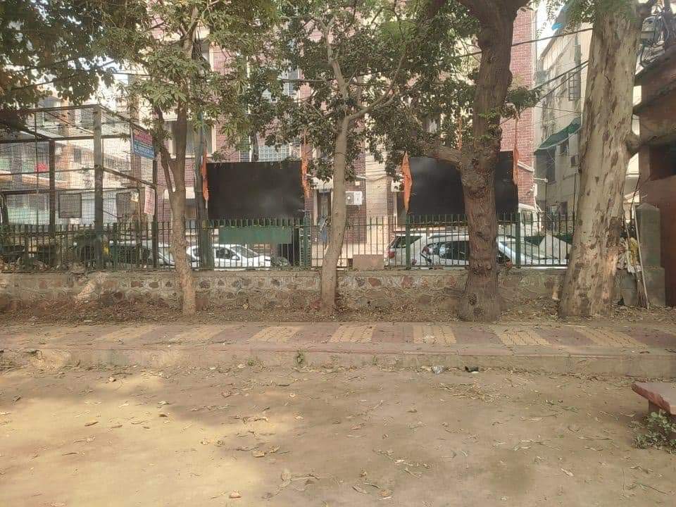 RAHUL980054's tweet photo. आपकी सेवा मेरा विश्वास
#मेरा_वार्ड_मेरा_परिवार
सभी रोगों की एक दवाई
क्षेत्र में रखों साफ़ सफाई
14/11/2024 वार्ड 83 करोल बाग में 5 C / 65 ब्लॉक के पार्क की सफाई कराई गई
#ward83 #करोलबाग
#AAPDelhi #mcddelhi
निगमपार्षद श्रीमती
उर्मिला महेंद्रगौतम जी
करोल बाग वार्ड 83 https://t.co/AWGRTvhxaA