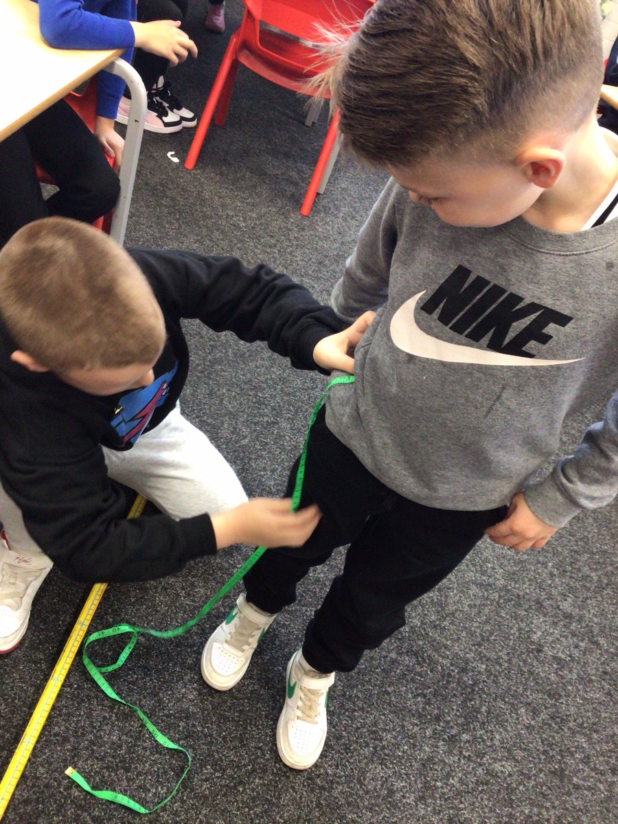 DeltaMerseyYr3's tweet photo. Can people with longer femurs jump further? 🤔 We’re carrying out an investigation to find out! @DeltaMersey #MPAScience https://t.co/kRgr7c58WQ