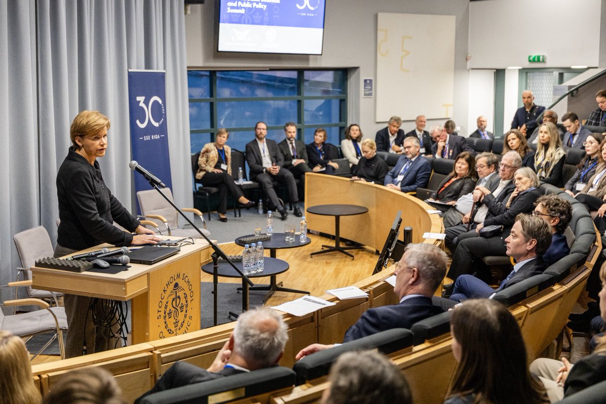 Welcome back to Latvia, friend!

Former Swedish Ambassador to Latvia H.Landerholm is now the National Security Advisor to the 🇸🇪PM.

We had a good working meeting on security issues in the Euroatlantic, and celebrated 30 years of Stockholm School of Economics in Riga in style.