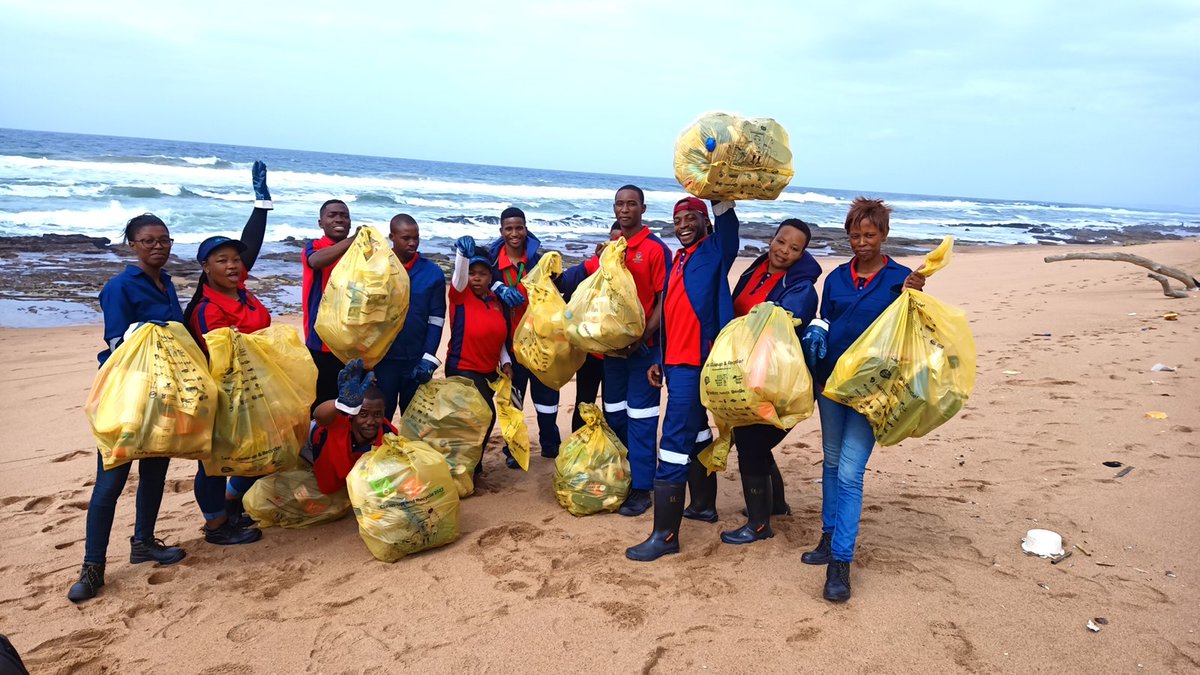 Community-led cleanups coupled with actions to help prevent new pollution are key to tackling #PlasticPollution! Discover how projects in South Africa and Brazil are improving the environment and economy: plasticscircularity.org/?resources=cle… #CircularEconomy