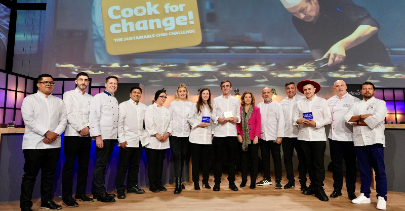 SodexoGroup's tweet photo. 🌟 What a journey! 🌍
The 2024 #CookForChange! final celebrated talent &amp; sustainability:
🏆 Food Waste Award: Michał Fabiszewski 🇵🇱
🥇 Presentation Award: Sandrine Leriche 🇫🇷
🌍 Winner: Adam Collison 🇬🇧

Together, we’re transforming the world, one plate at a time! 🌱
#WeAreSodexo