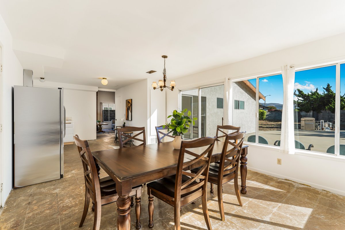 JUST SOLD 🤝 This beautiful property has officially new owners🔑. What a pleasure to represent the sellers 😁 
Thank you for letting us be involved in this process and for trusting us.  Contact us! 
☎️ 805-270-2056
 myhomeseekers.com
#moralesgroup #realestatecalifornia