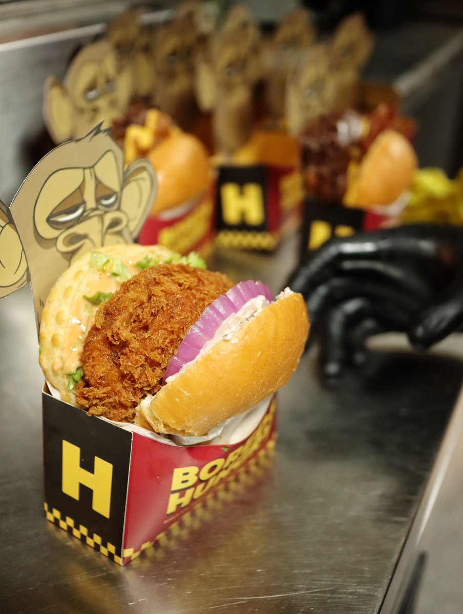 BorednHungry's tweet photo. MANILA 🇵🇭

🍔 New Korea Exclusive Menu coming to Manila!
- @BorednHungry_kr popular menu items that were seen in Running Man will be available in Manila
- This includes the Shrimp Burger, Corn Ribs, & Sesame Oil Milkshake
- Limited suppy daily for a limited period only

🍔 New Store opening by EOY
- Philippine’s 4th Bored and Hungry Store will open in Opus Mall, Bridgetown, Quezon City

🍔 Get Bored and Hungry, @YGGPlaySummit
- Bored and Hungry PH is offering 10% off to all attendees of YGG Play Summit next week. Just need to show ticket to claim discount
- Bored and Hungry will also be present in @baykada’s Dookey Dash side event next week!
- Plus, more surprises next week! 👀