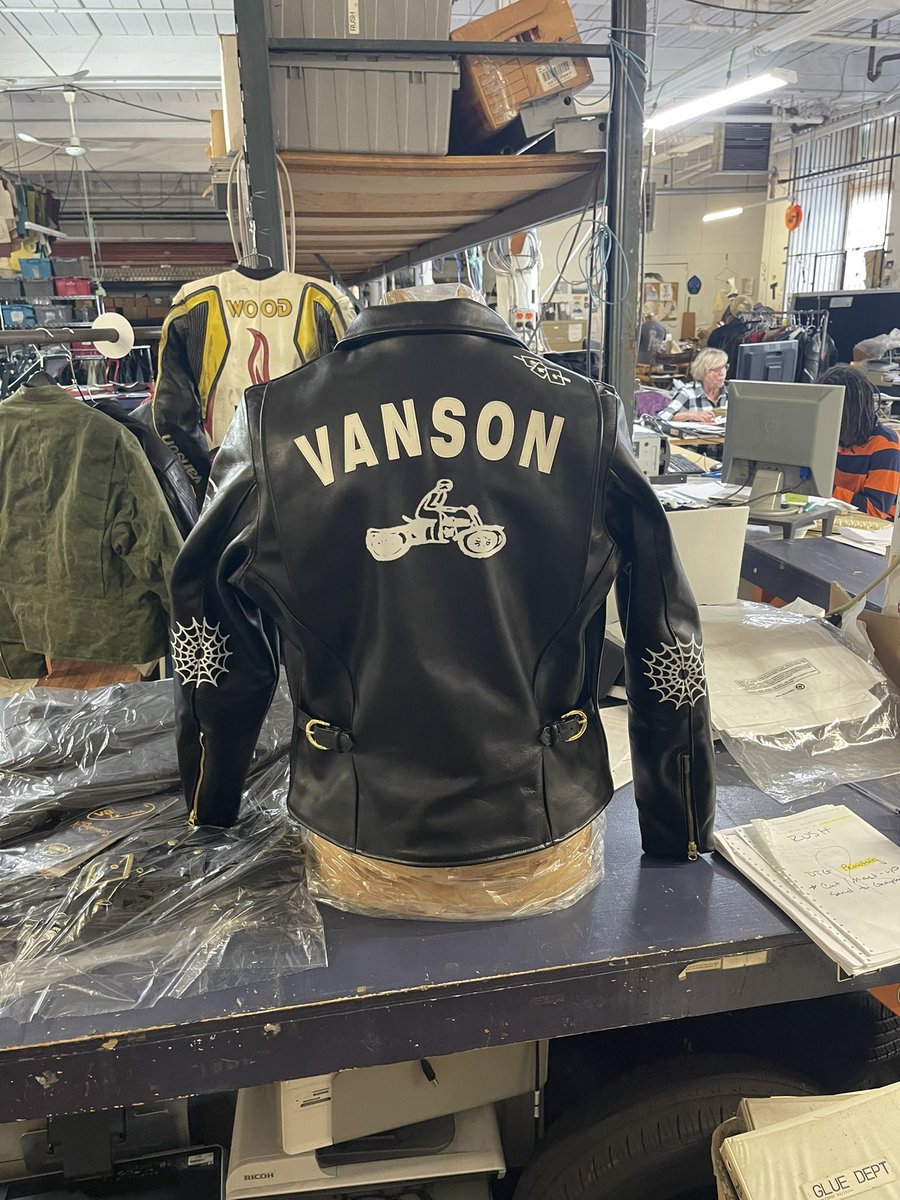 Vanson Leathers (@vansonleathers_) on Twitter photo Debuting at <a href="/ComplexCon/">ComplexCon</a> πΈ
Twofold LA x <a href="/VansonLeathers_/">Vanson Leathers</a> π₯
Bringing new to vintage π
#VansonLeathers #LeatherJacket Debuting at <a href="/ComplexCon/">ComplexCon</a> πΈ
Twofold LA x <a href="/VansonLeathers_/">Vanson Leathers</a> π₯
Bringing new to vintage π
#VansonLeathers #LeatherJacket