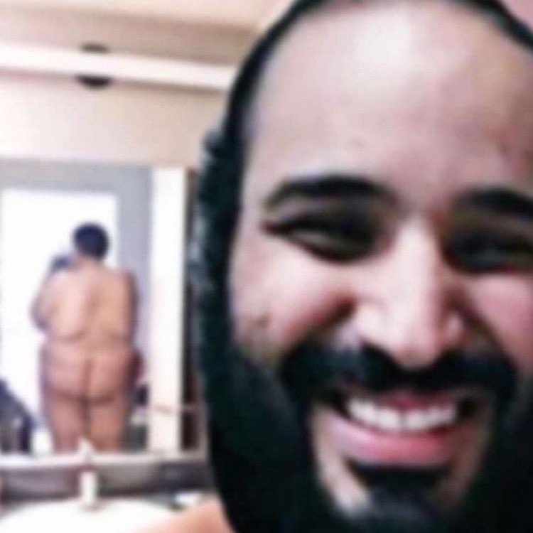 <a href="/oamaz7/">الشقيق 🤍❤️💚 عمر بن عبدالعزيز</a> المعنى : قبل أن تنظر إلى خلفيتي انظر الى خلفيتك