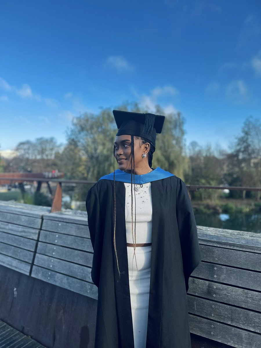 ElmaKapelChalla's tweet image. Graduated with a 1st class BA (Hons) in Global Business Management! 🎓 
#AchievementUnlocked #ProudMoment #uongrads