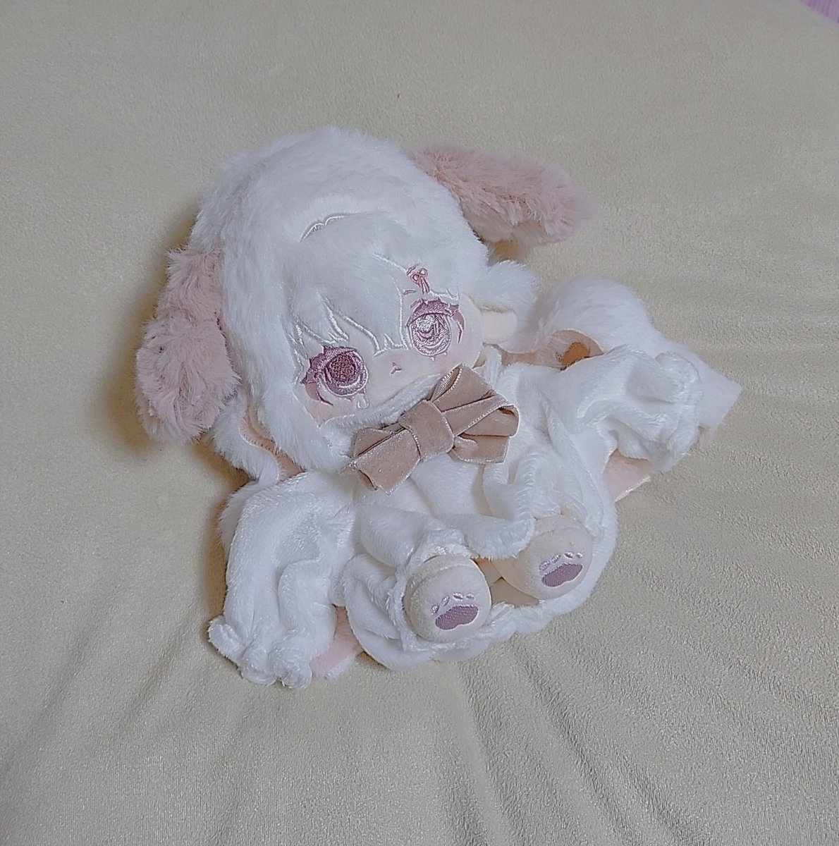 <RT추첨>
무사히 #무속성_리묭 복제를 마친 기념으로 알티 추첨을 통해 15cm 무속성 리묭을 보내드려요!
솜계 들어와서 너무 즐겁게 취미생활 중이에요 감사합니다 앞으로도 잘 부탁드려요ㅇ//ㅇ 
- 배송비는 제가 부담
- 솜계 한정 (맞팔한정❌)
- 미세 하자가 존재합니다 타래 참고 부탁드려요!