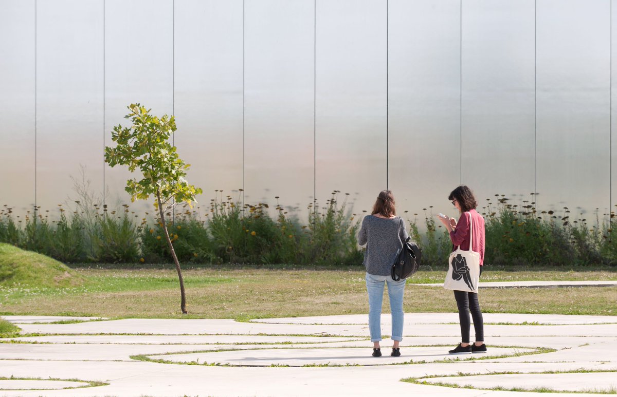 Louvre-Lens tweet media