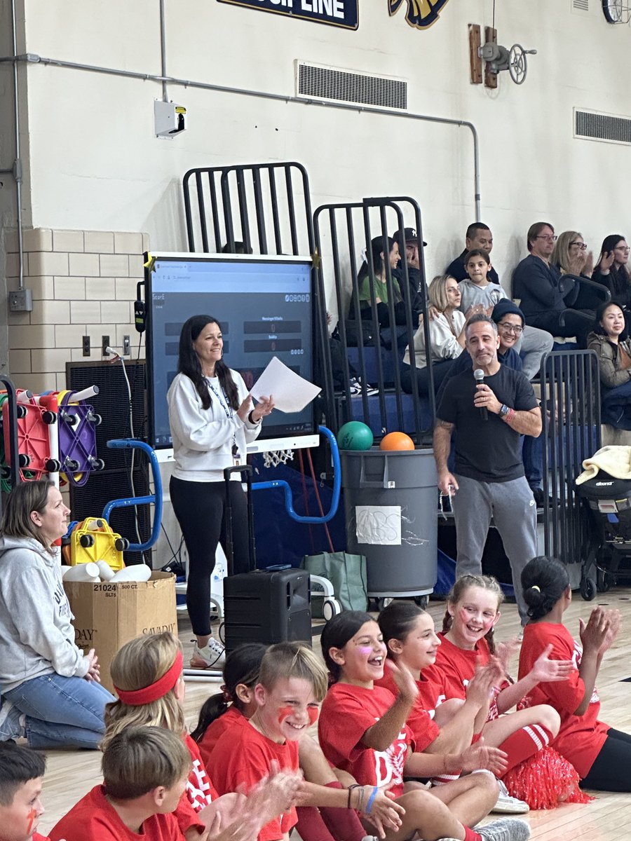 So much fun at Battle of the Classes! Thank you Mr. Braglia, Mrs. Agovino, CBS' Fifth Grade Team, and of course our students! Teamwork 💙💛#WeAreBethpage