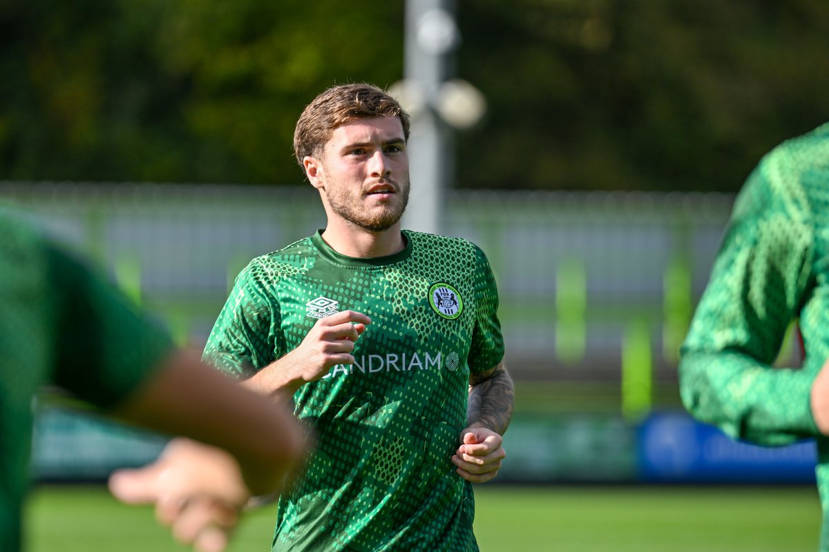FGRFC_Official's tweet image. Want one of these warm-up tops? 👕

Repost and follow @candriam to be in with a chance of winning this week's prize! 🤩

#WeAreFGR💚