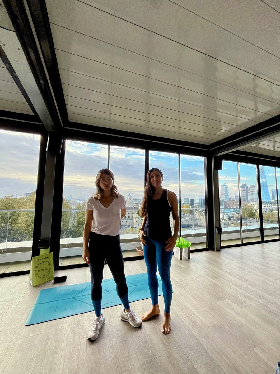 yogagise's tweet photo. Great to work with @TaraLeeYoga this week at the @Wellicious x @HeritageResorts event 🧘🏻‍♀️

Like our clothes? We are wearing @Wellicious! 💚🌱

#wellicious #heritageletelfair #taraleeyoga #theskylinelondon #yogagise https://t.co/XgY4ali1hL