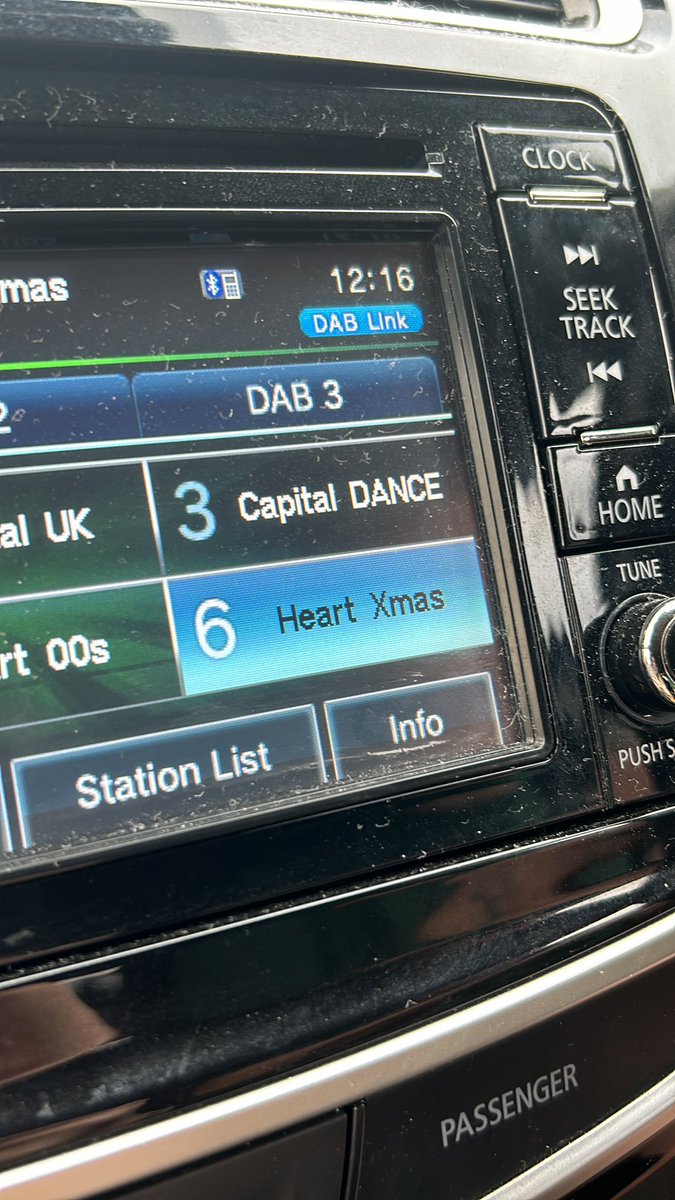 milfryy's tweet photo. @JohnHuskinson2 GM huskoman we’ve got that FRIYAY feeling on way to a log cabin for the weekend listening to Xmas songs - love life !! https://t.co/uMaSDWsxe9