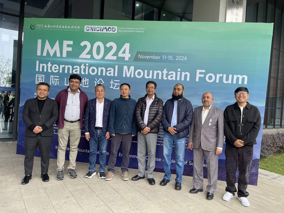 arunbshrestha's tweet photo. Back from a hectic yet productive time in Chengdu! Engaged in enriching discussions at the #InternationalMountainForum2024, #UIBnetwork meeting, #cryosphere workshop, and the Science-Policy Dialogue. Grateful for the opportunity to connect and collaborate! https://t.co/9CjwAumWtS