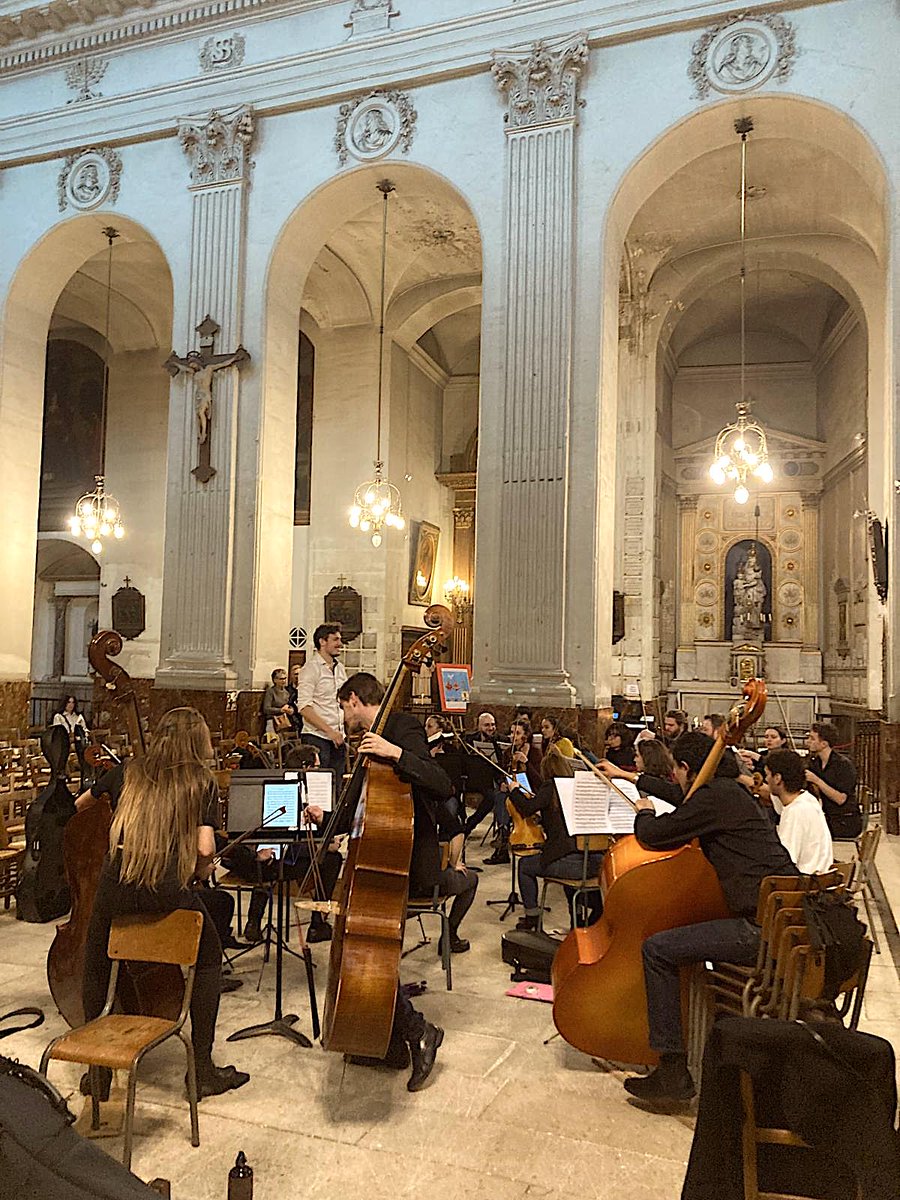 focusonparis's tweet photo. Impromptu: an unexpected rehearsal inside the church of #NotreDamedesBlancsManteaux in the #Marais district. #music #musicians #winterinparis #churchesofparis https://t.co/ZP0TBvONbl