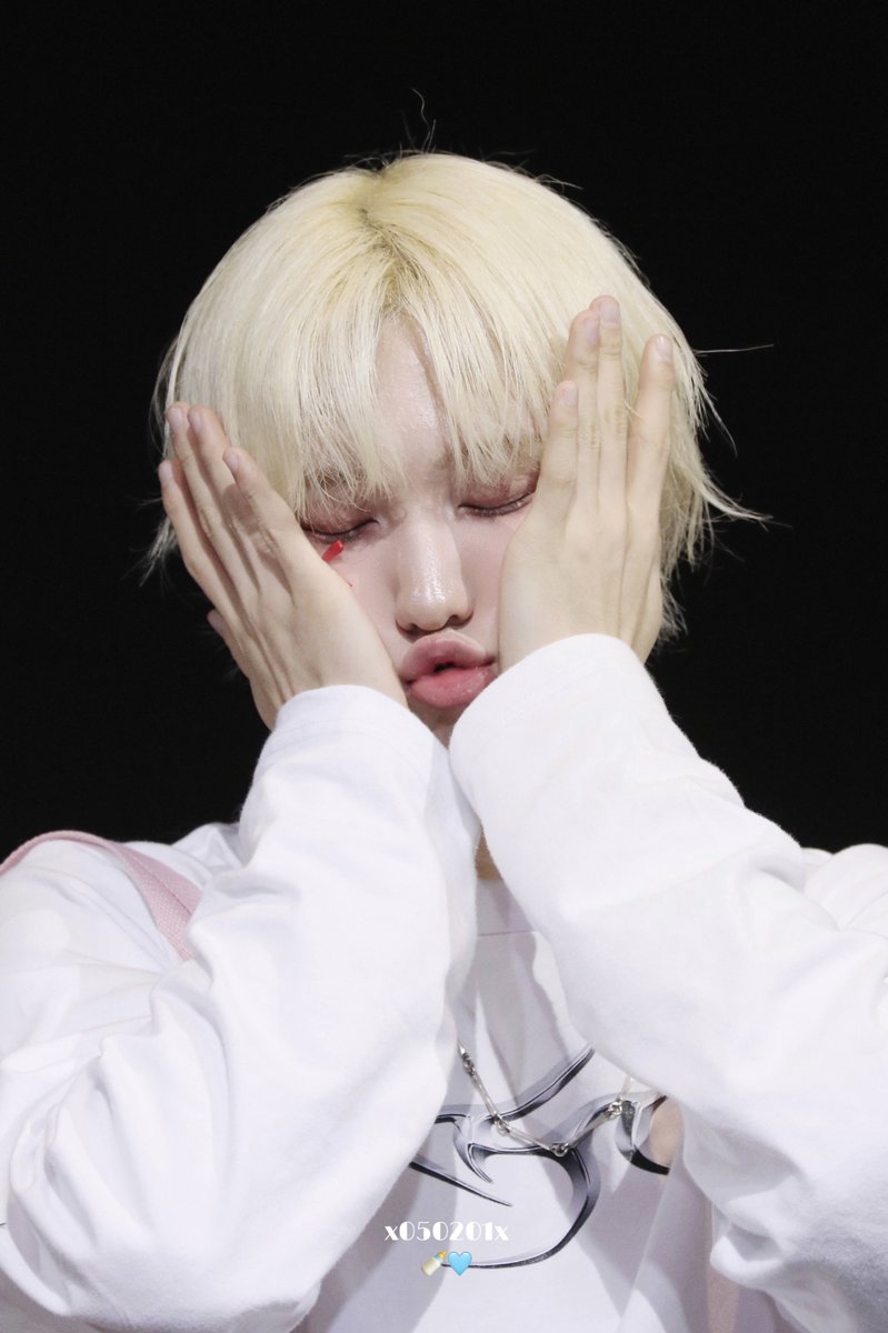 🍼🩵 tweet media