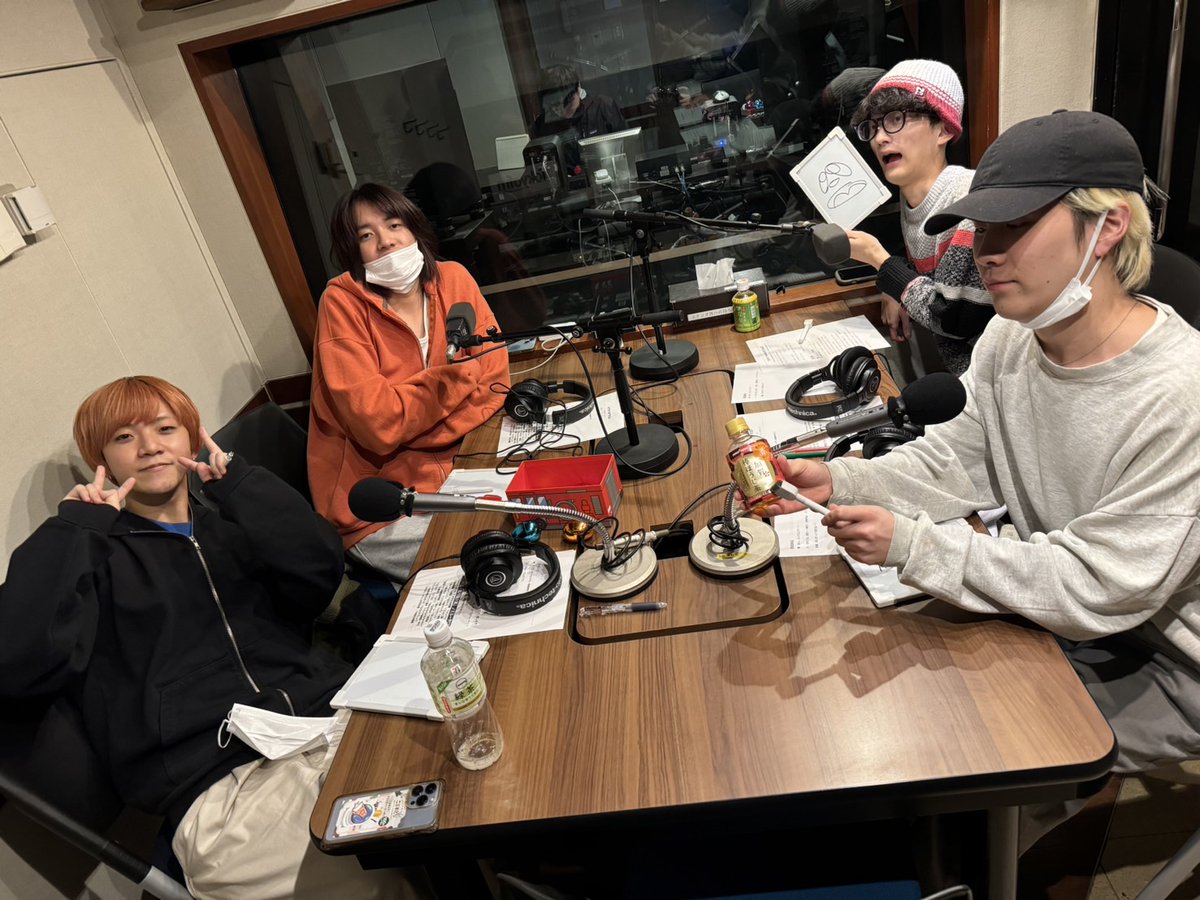 FESTIVALOUT's tweet photo. 【#RADIOBLAST】

第3週目は #ケプラ の #レディブラ
🚀✨03世代ラジオ✨🚀

今流行りの #アサイーボウル 🍴
確かに体は元気になりそうですね！
明日の朝ごはんはアサイーボウルで決まり👍

ハヤトさん、52才ハピバ🎉

radiko→ https://t.co/d4LzSJDG6D

#FESTIVALOUT #TOKYOFM https://t.co/YKt1TgfpA2