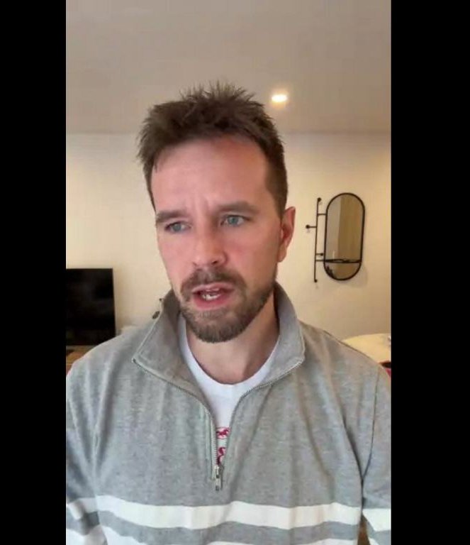 CendonMabel's tweet photo. #FridayGraham Good day @GrahamWardle and fans.
What a joy to see and hear you from Australia my dear Graham, and start the third season of @TimeHasComePod fills us with satisfaction, all your fans are waiting for your new podcast, the first of this new series on Sunday 🙌🤙🤙👏🥰 https://t.co/cqtwQVPzBt