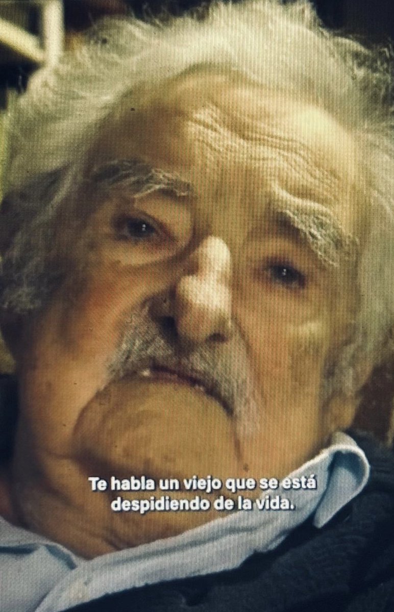 Desesperados 

Los medios de comunicación tradicionales con sus periodistas militantes del Frente Amplio, así como las   encuestadoras que erraron descaradamente en octubre, vuelven a insistir con su preferencia por Orsi, sin autocrítica ni escrúpulos.
Las encuestas le erraron