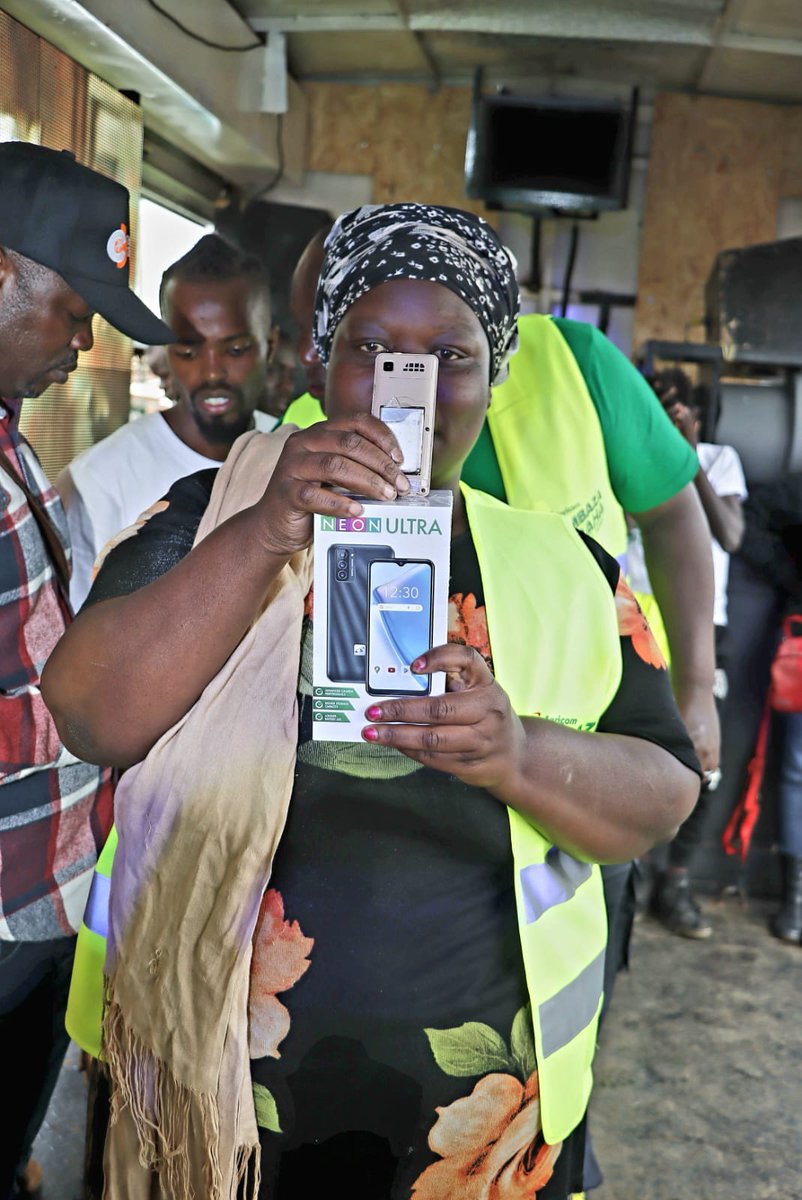 tiionykip's tweet photo. Can't believe it!Pure Happines
Mama Amekuwa upgraded from Katululu to Digital Phone
#SafaricomSambazaFuraha
@SafaricomPLC 
@Kerichjoseah https://t.co/24V7VpCYQ5