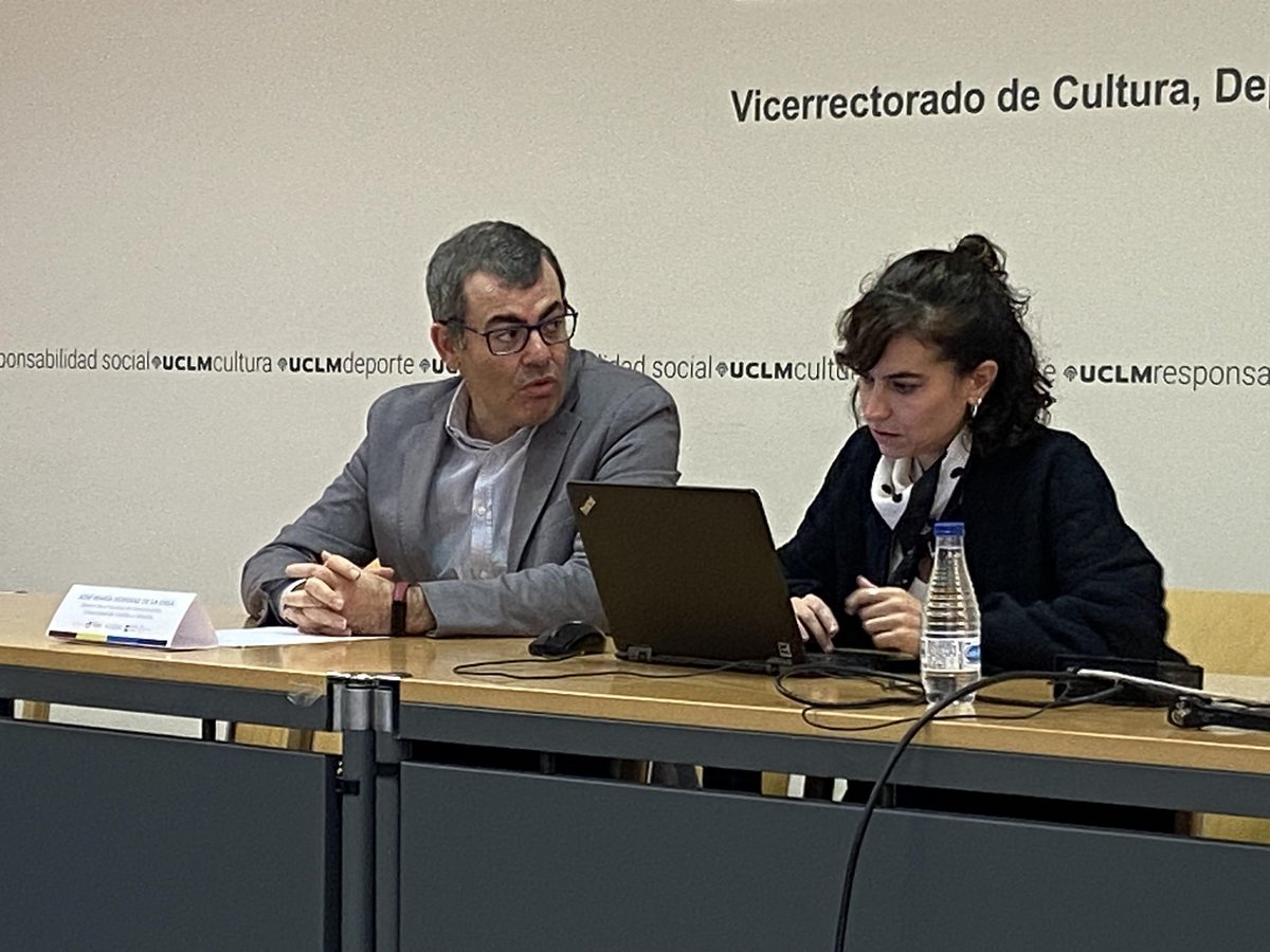 compublic_uclm's tweet photo. 🔚Llegamos al final de #Compublic10 con la clausura por parte de @jmherranz y @juanmanfredi que apuntan algunas reflexiones finales a lo expuesto en dos interesantes jornadas que han servido para conocer nuevas perspectivas sobre la investigación en #plataformización. https://t.co/GIh1guAtrS