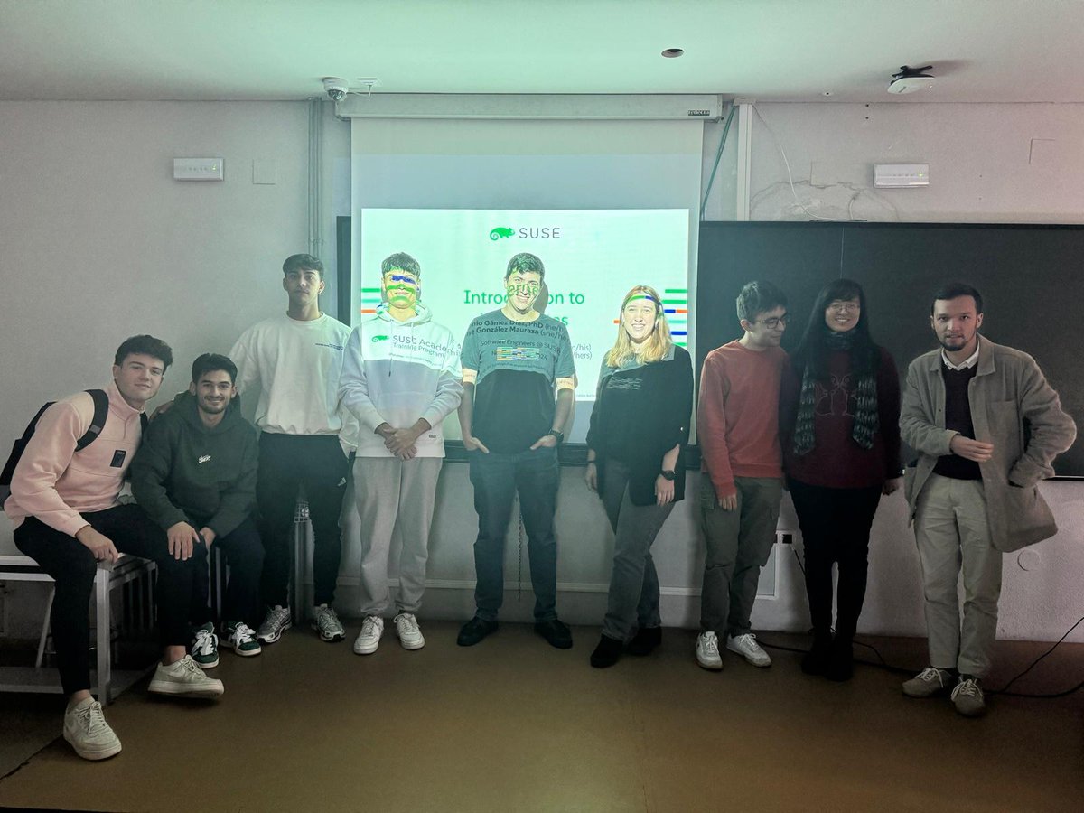SUSE_Spain's tweet photo. 🎓 El pasado 12 de noviembre compartimos en la @infouex nuestra pasión por el #OpenSource con los estudiantes, donde hablamos de #Uyuni, #SUSEManager y #Kubernetes
Gracias a la UEx y al profesor @jberolm por la gran acogida!
#SUSEAcademicTrainingProgram 👉 https://t.co/sySO8pawaB https://t.co/cyWax3qjbE