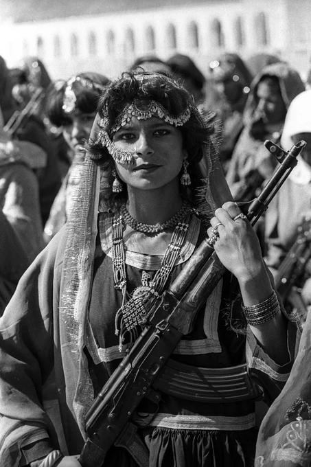 jesus_osorior's tweet photo. 3. Una revolucionaria afgana durante la Revolución Saur, 1978. https://t.co/TgCMqc6zR0
