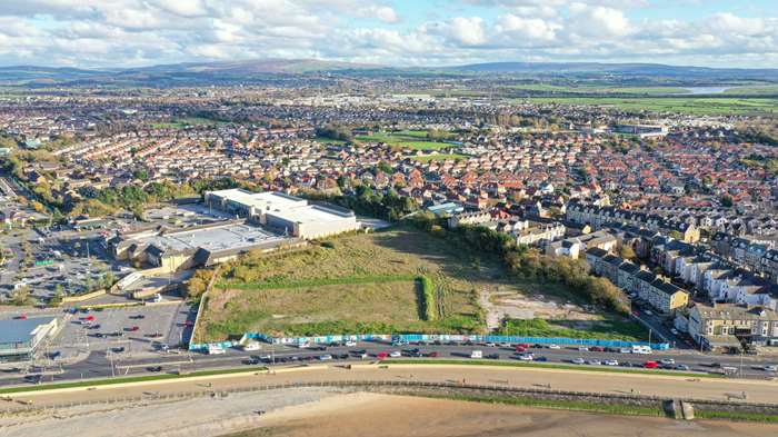 We're on the hunt for a development partner to help regenerate the Frontierland site in Morecambe.
Bids are being sought from commercial leisure, hospitality and mixed-use developers for a comprehensive leisure and hospitality-led development.
Read more 👉 loom.ly/E34fBPo