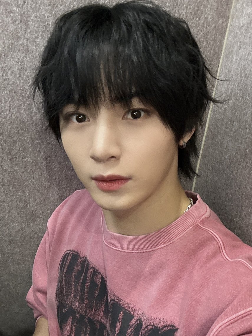 OmegaX_members's tweet image. [#OX]

핑크 맨투맨 ㅎㅎ

#OMEGA_X #오메가엑스 
#한겸 #HANGYEOM