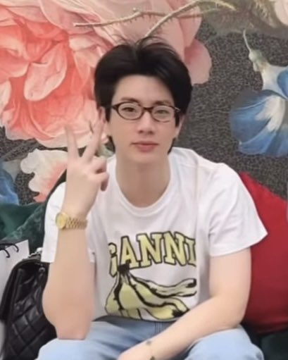 pws_xxv's tweet photo. ใจบางเลยกู🫠🤍✨ https://t.co/iAOPqkL0MK