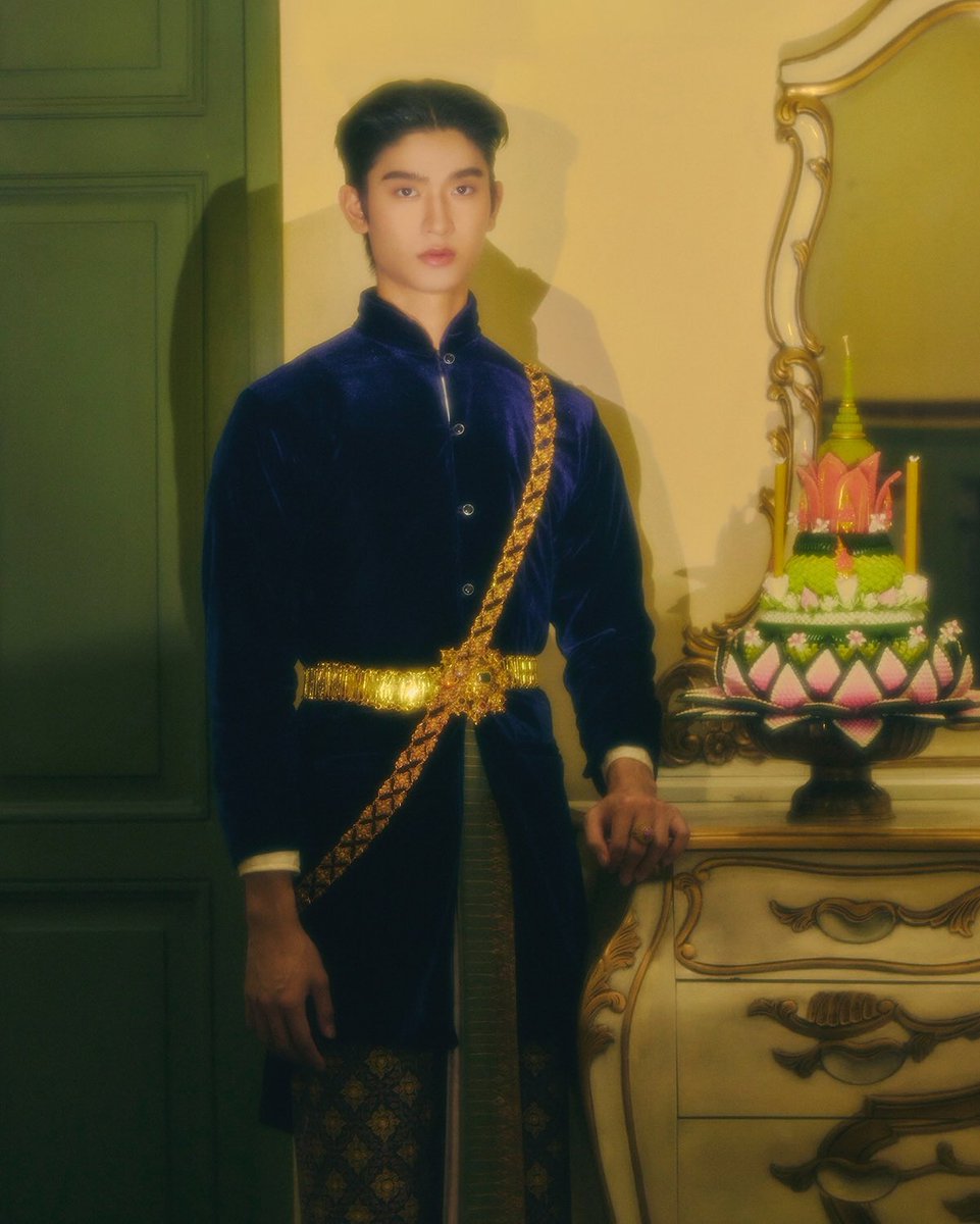 dearmytmk's tweet photo. โทมัสก้องกับชุดไทยเป็นอะไรที่เซอร์ไพรส์มาก ไม่คิดว่าจะมาแนวนี้ แล้วทำออกมาโคตรดีอะ สมกับเป็นลูกพระยานาหมื่น ฉันภูมิใจที่เกิดในรัชกาลโทมัสก้องจริงๆ 😭✨

#โทมัสก้อง #thomaskong https://t.co/eN3QxVDPSA