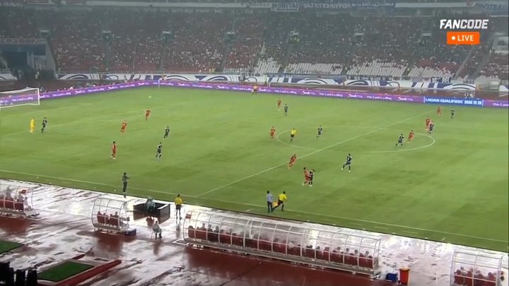 satria_gigin's tweet photo. Kevin diks menjadi ancaman bagi timnas jepang, bahkan mitoma kena kartu kuning gara-gara sengaja sikut kevin diks.

Apresiasi buat kevin diks sejauh ini yang mainnya berkelas banget.

#TimnasDay https://t.co/17QfighoHv